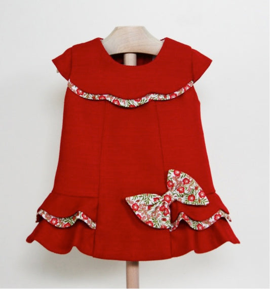 Florencia Encanto: Vestido Rojo con Detalles Florales